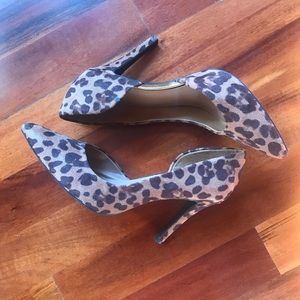 Leopard pumps size 11💕